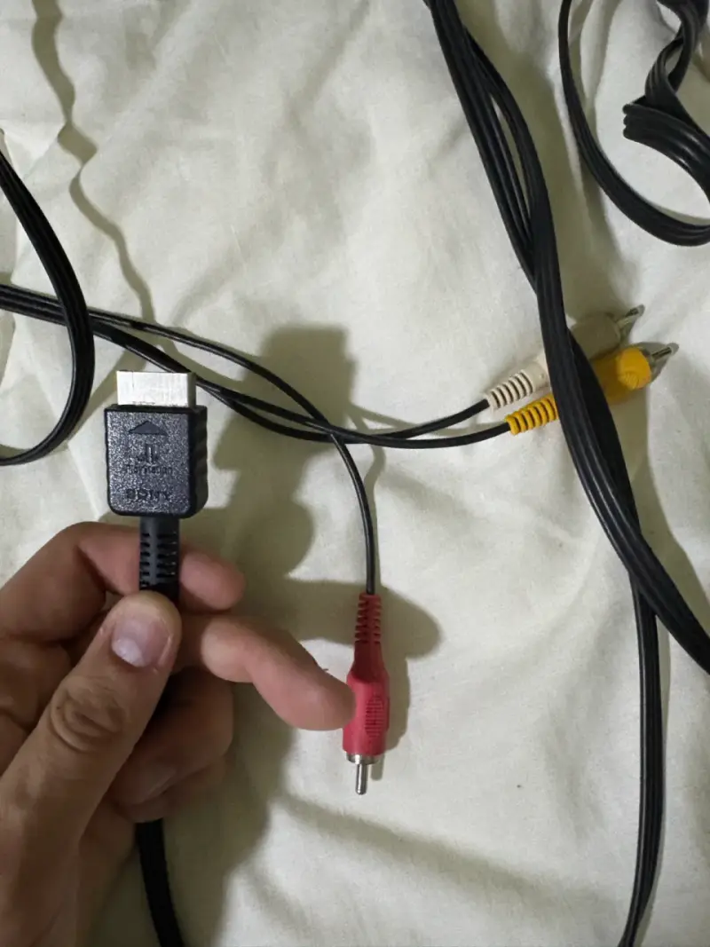 PlayStation 2 Slim Con mandos y cables originales - 5