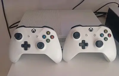 Consola Xbox One S usada - miniatura 4