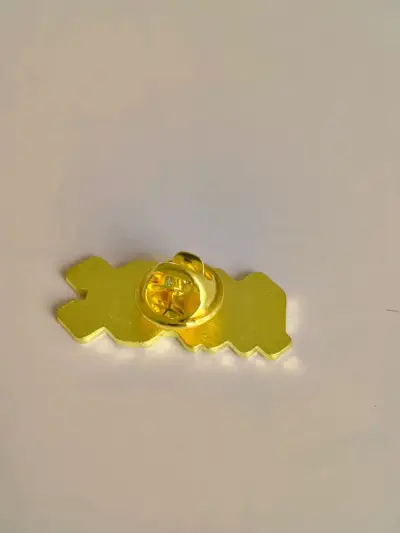 Pin metálico AC/DC - miniatura 2