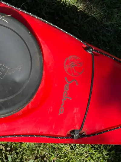 Kayak rojo de travesía , - miniatura 5