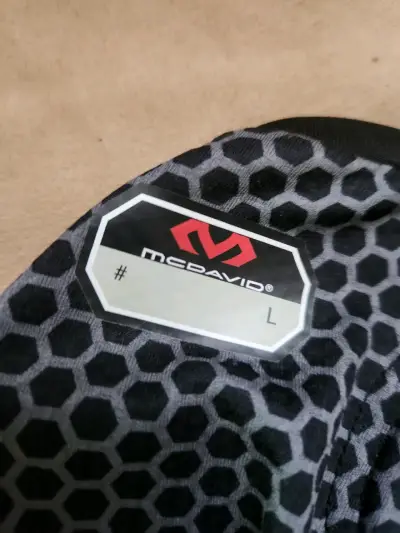 Chaleco protector McDavid negro - miniatura 2