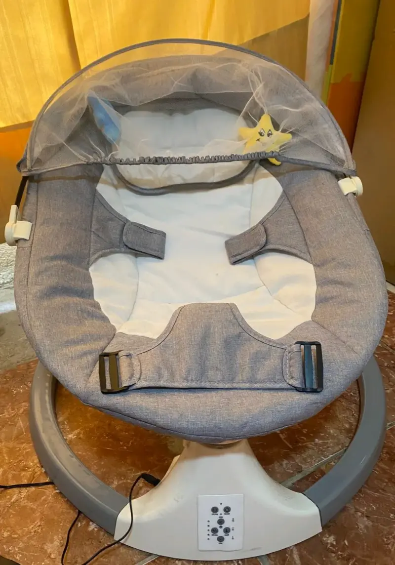 Silla mecedora para bebé - 2