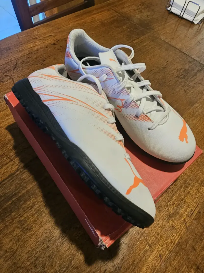 Zapatillas deportivas blancas Puma - 2