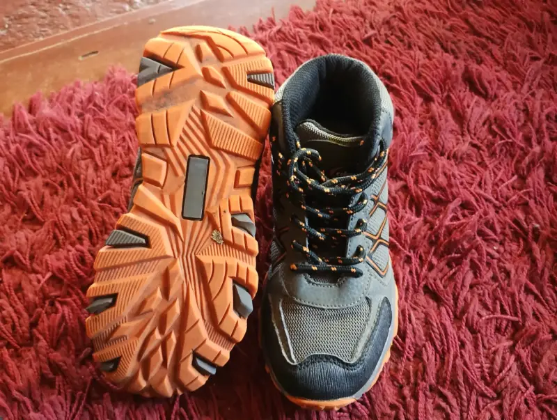 Zapatillas de trekking grises y naranjas - 1