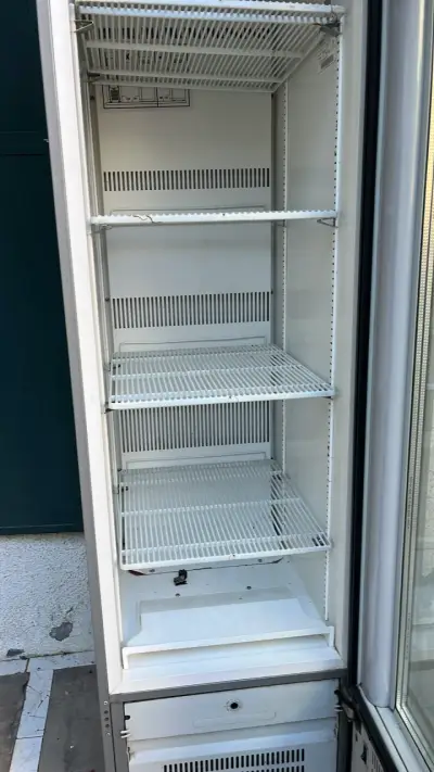 Refrigerador vitrina vertical - miniatura 1