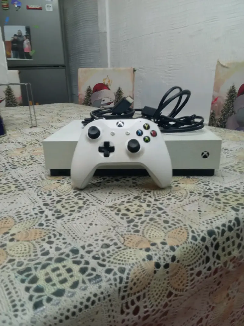 Consola Xbox One blanca usada - 3