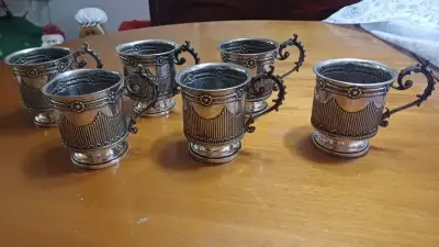 Set de 6 tazas de metal decorativas - miniatura 1