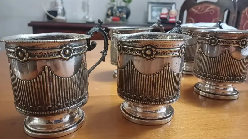 Set de 6 tazas de metal decorativas - 4
