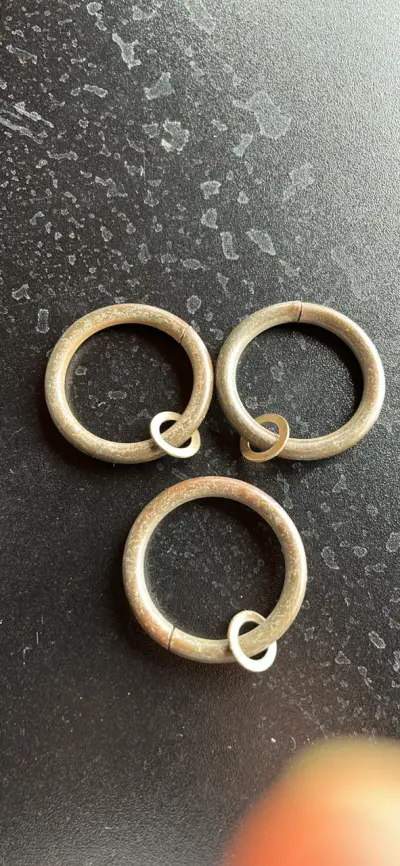 Anillos metálicos usados - miniatura 1