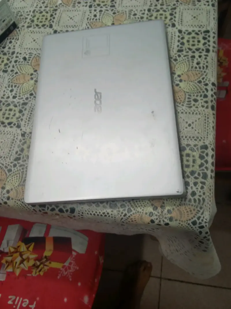 Laptop Acer usada - 4