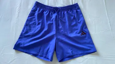Short deportivo azul Adidas - miniatura 4