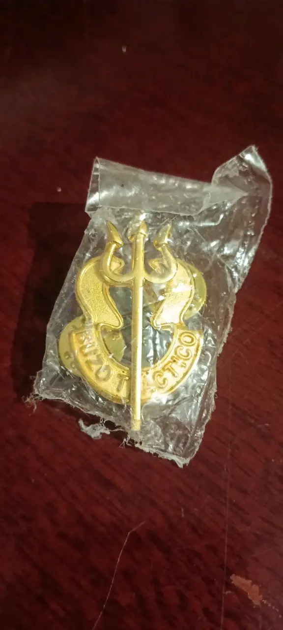 Insignia naval dorada