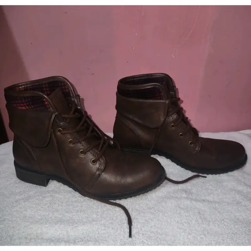 Botines de cuero marrón