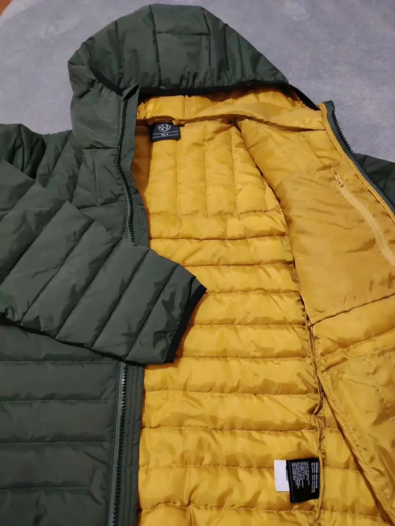Chaqueta impermeable verde - 3