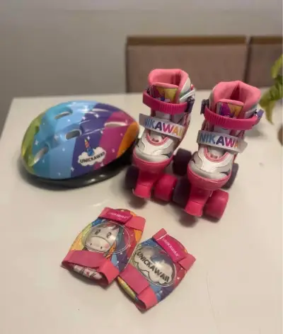 Set patines y casco UNICAWAI - miniatura 1