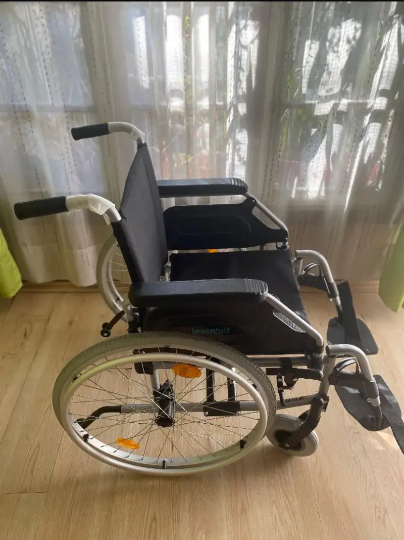 Silla de ruedas plegable lesenhilf - 2
