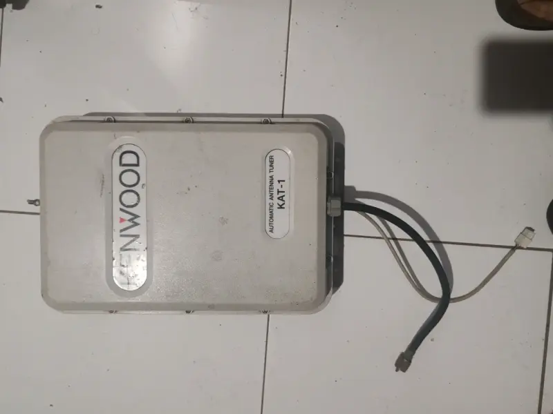Sintonizador de antena Kenwood KAT-1 - 1