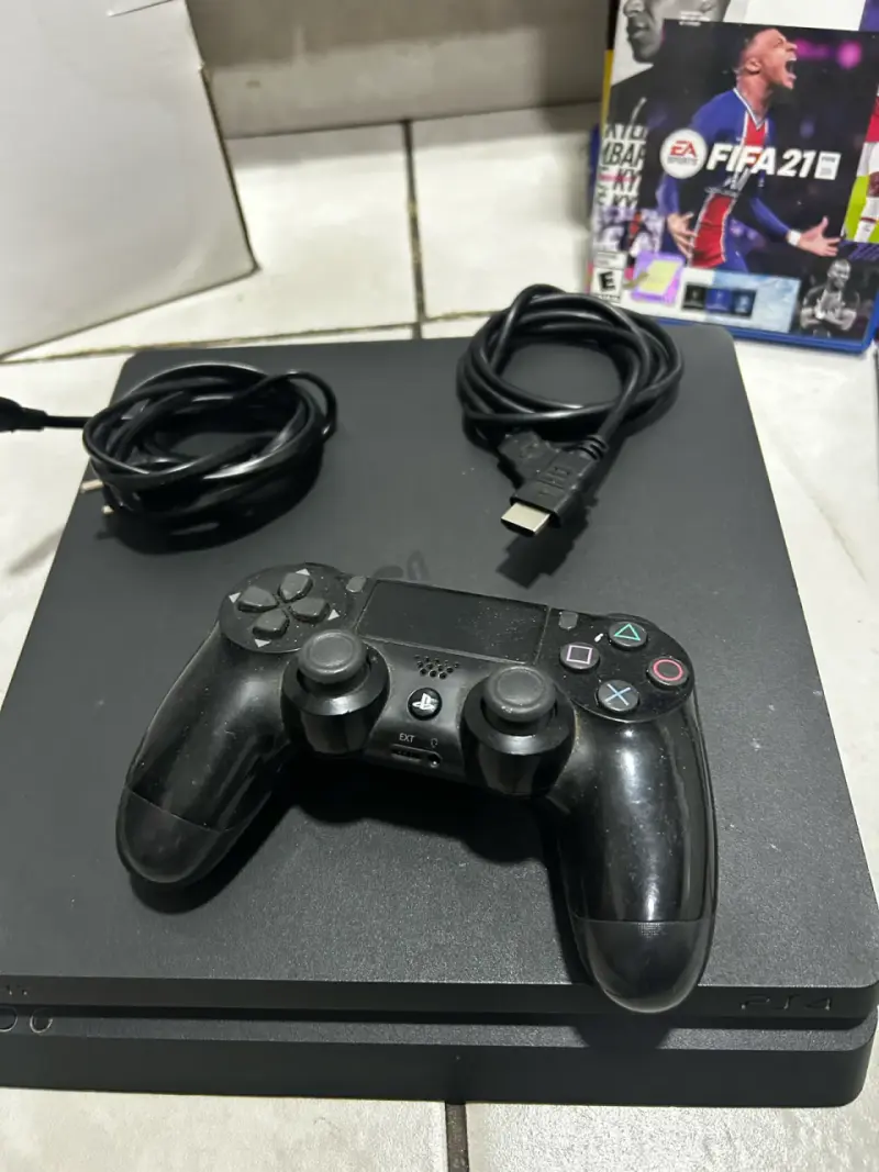 Consola PS4 con juegos incluidos - 3