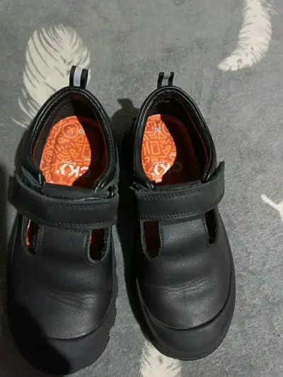 Zapatos escolares negros - miniatura 1