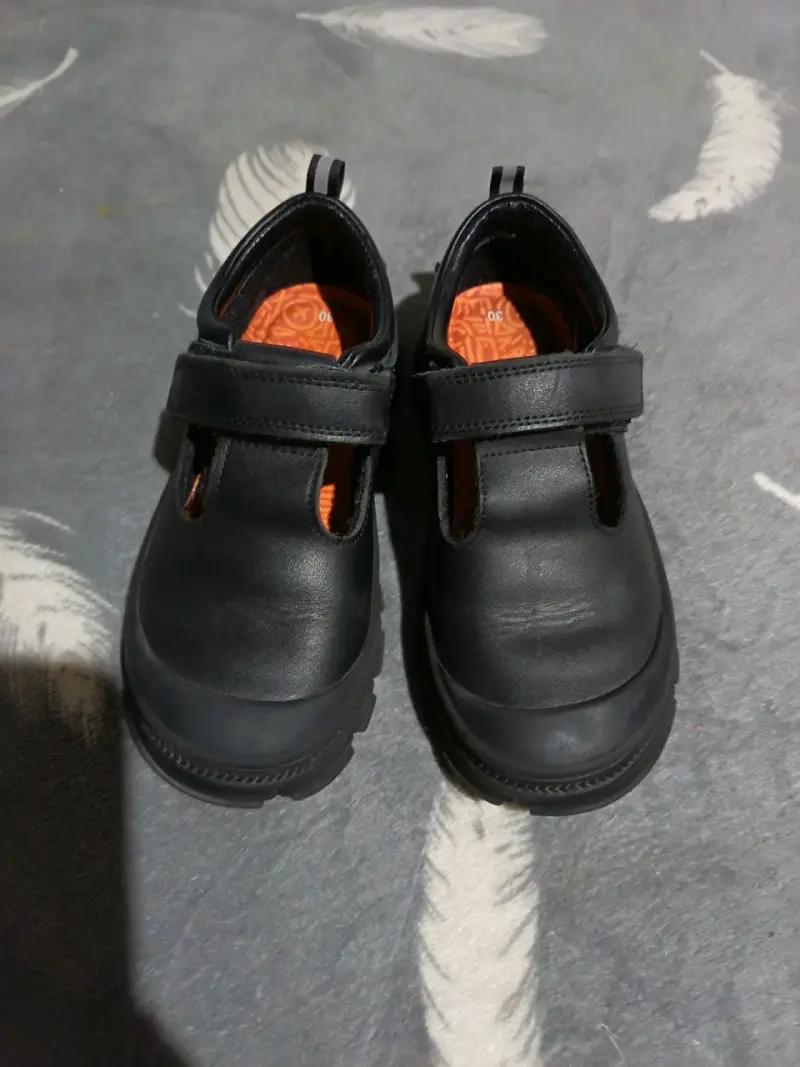 Zapatos escolares negros - 2