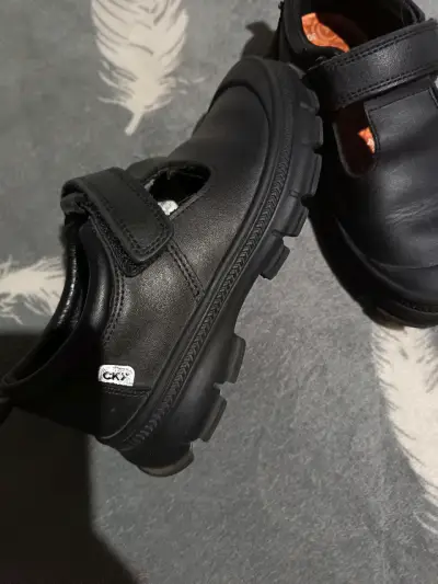 Zapatos escolares negros - miniatura 3