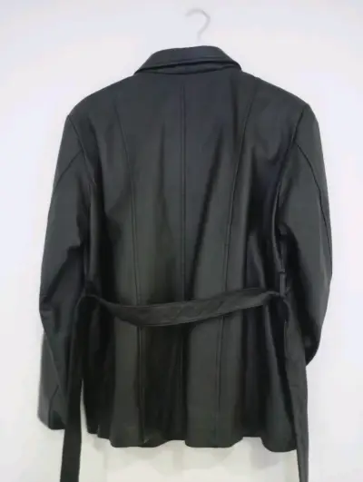 Chaqueta de cuero negra - miniatura 2