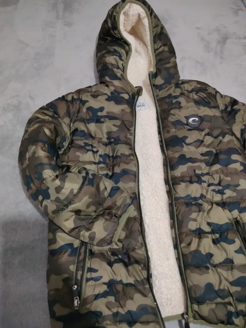 Parka camuflada con capucha - 1