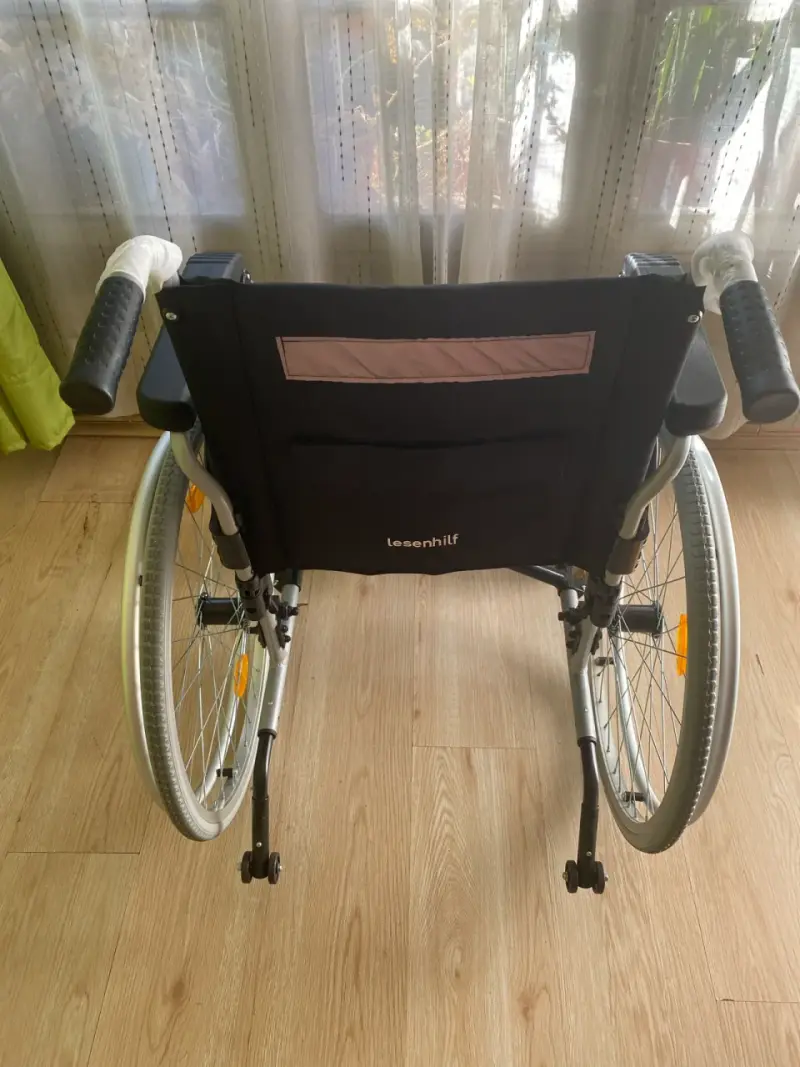 Silla de ruedas plegable - 1