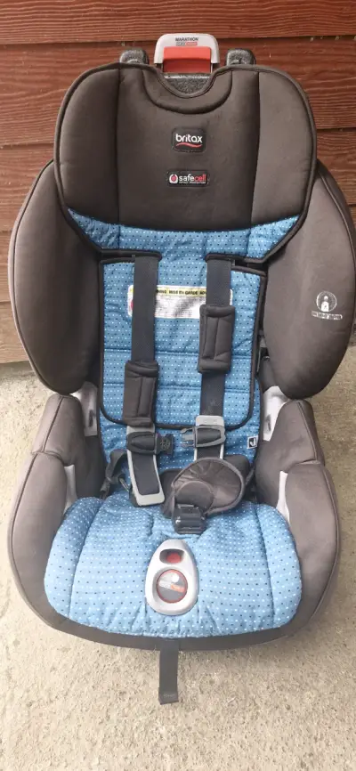 Silla de auto infantil gris - miniatura 3