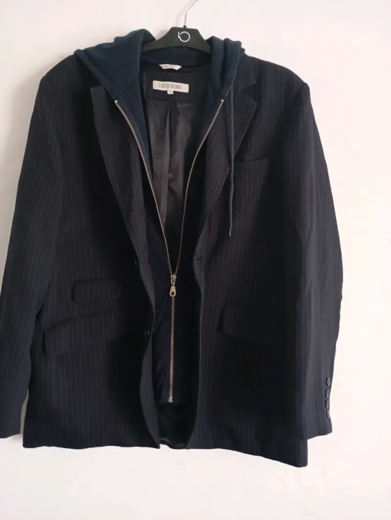 Parka negra con capucha de piel - 6