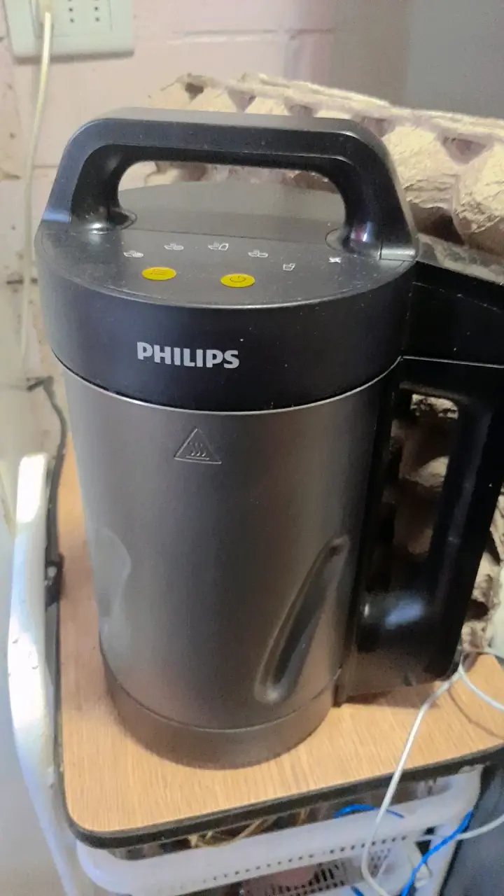 Licuadora Philips negra