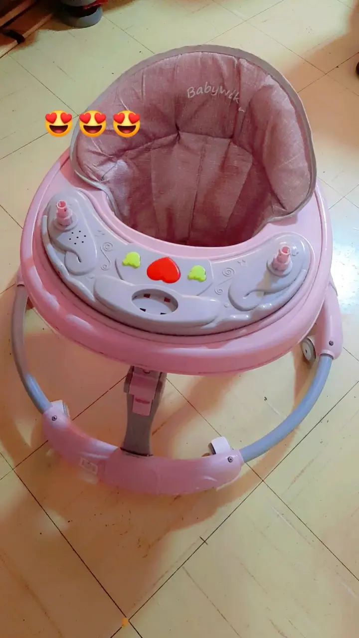 Andador para bebé rosado