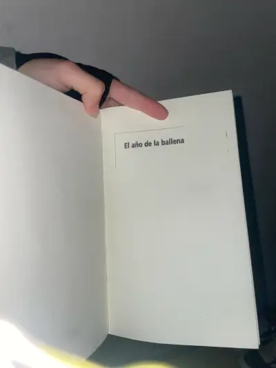 Libro 'El año de la ballena' - miniatura 2