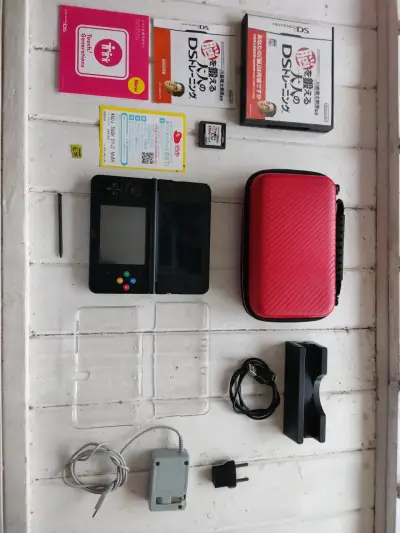 NEW NINTENDO 3DS Black edition - miniatura 1