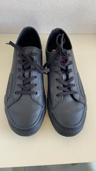 Zapatillas negras de cuero Tommy Hilfiguer 41 - miniatura 1