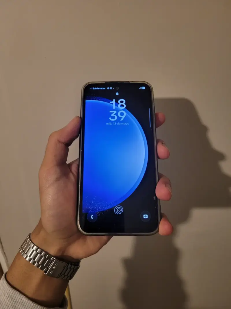 Samsung Galaxy S23 FE 128GB - 2