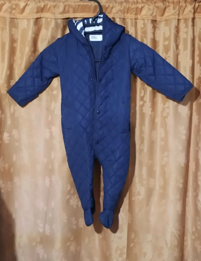 Buzo acolchado azul para bebé - 1
