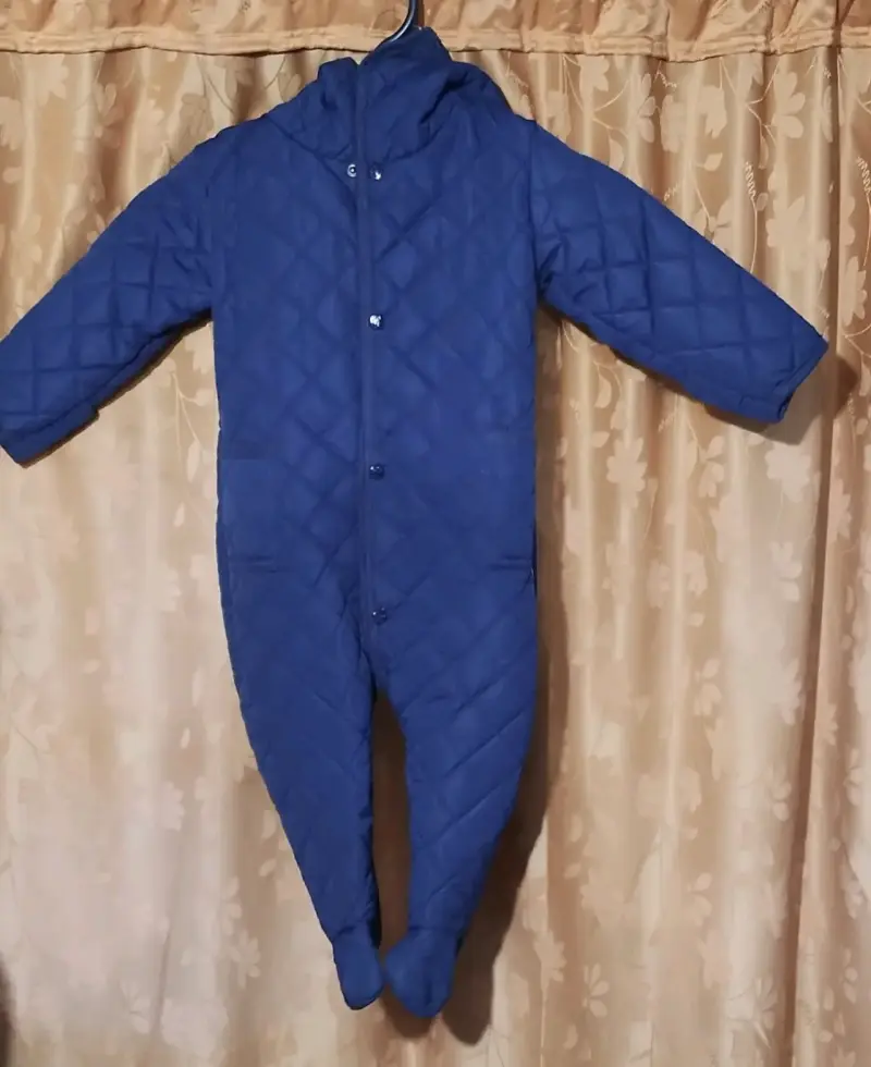Buzo acolchado azul para bebé - 4