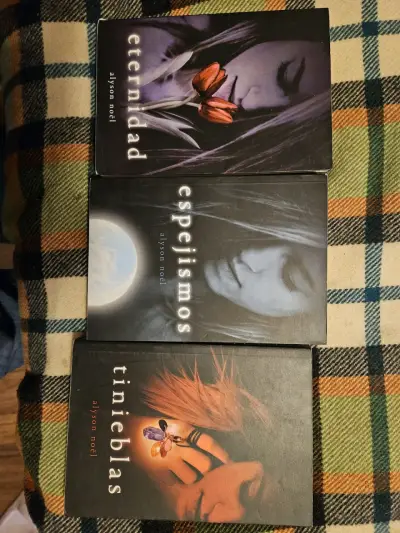 Colección libros Alyson Noël - miniatura 2
