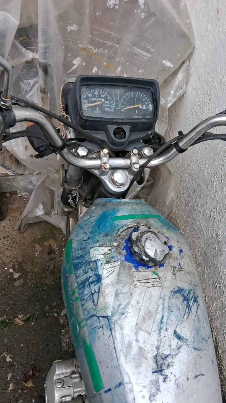 Moto andando para proyecto o desarme - 3