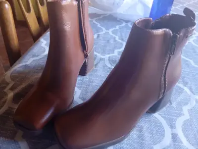Botines de cuero marrón con cierre - miniatura 1