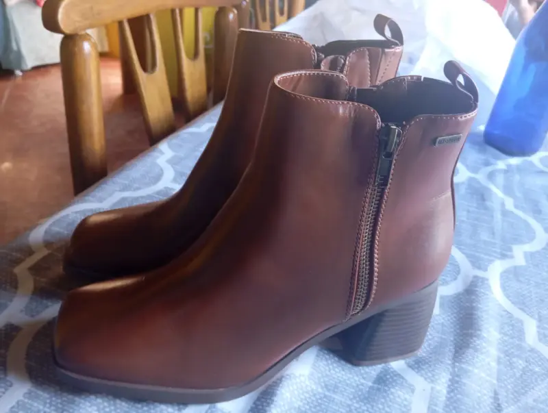Botines de cuero marrón con cierre - 2