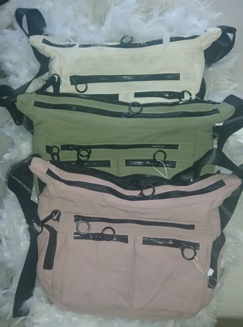 Bolso bandolera beige y negro - 2