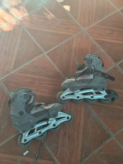 Patines roller negro gris - miniatura 1
