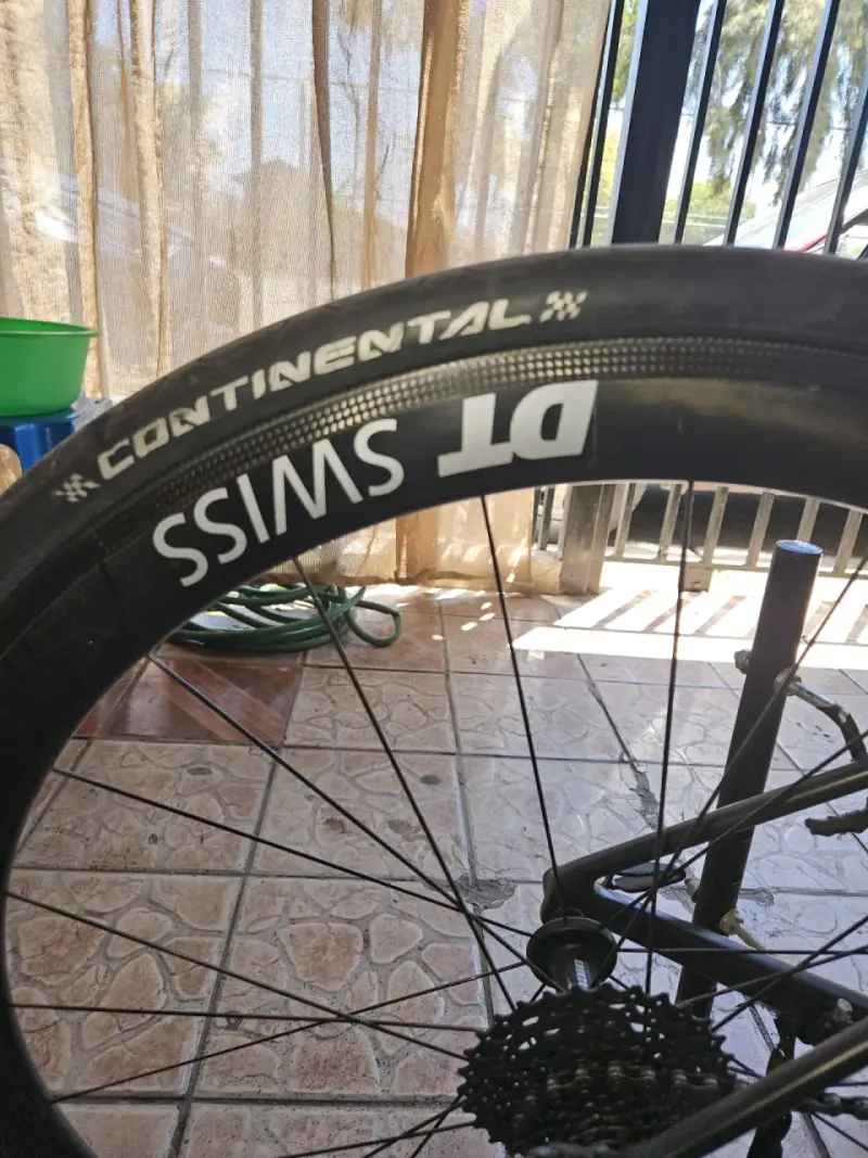 Bicicleta de ruta DT Swiss - 6
