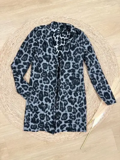 Abrigo animal print gris - miniatura 3