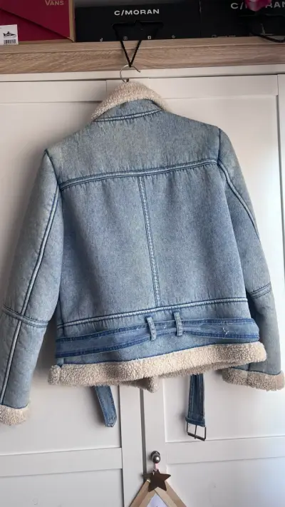 Chaqueta de mezclilla con interior peludo - miniatura 2