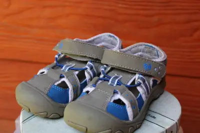 Sandalias infantiles gris y azul - miniatura 3