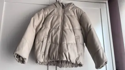 Chaqueta acolchada  para niñas - miniatura 3