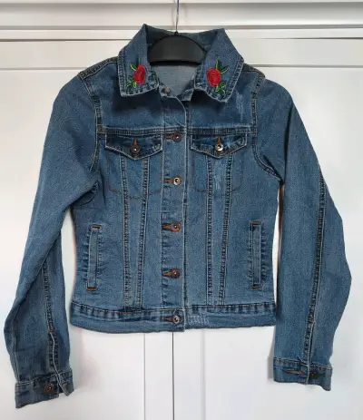 Chaqueta de mezclilla con bordado - miniatura 1